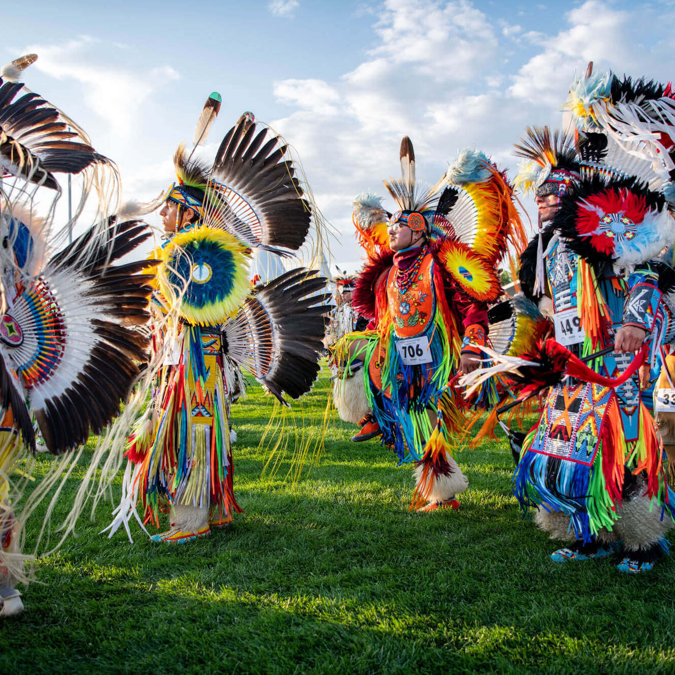wacipi_grand-entry
